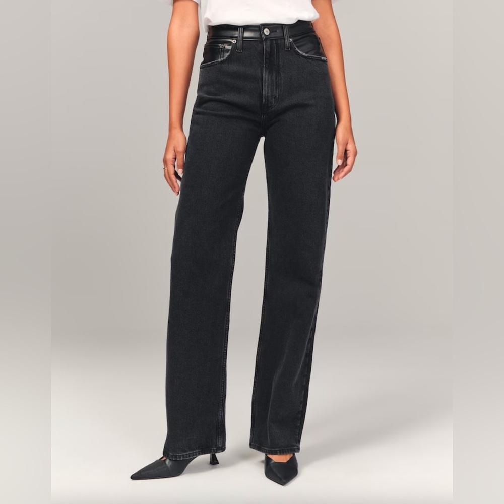 Abercrombie & Fitch Mixed Fabric High Rise 90s Relaxed Jean 27